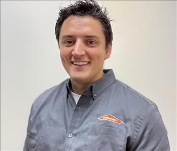 Image of a servpro employee